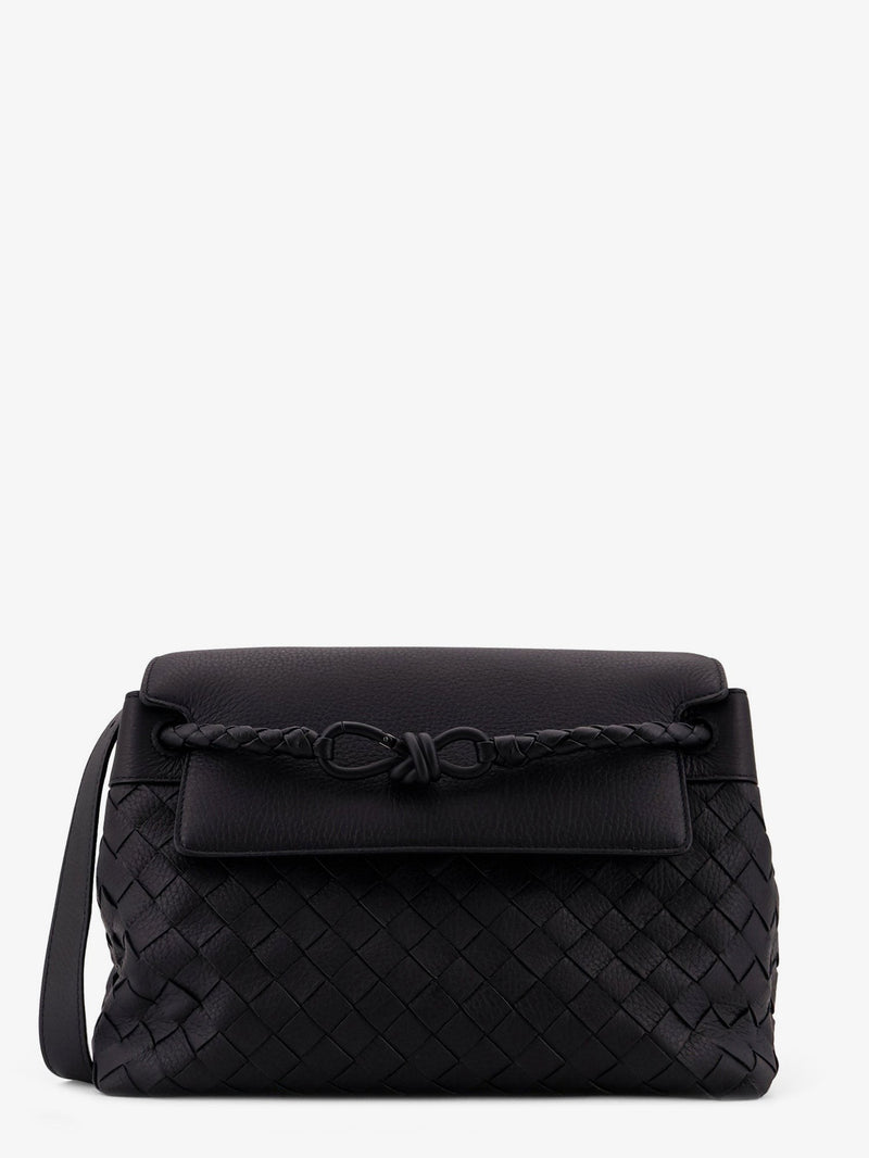 Andiamo leather shoulder bag with Intrecciato pattern