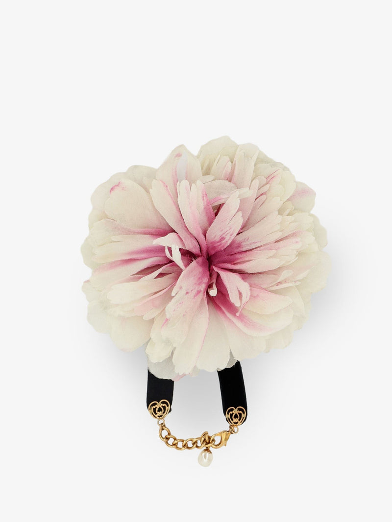 Bracelet with oversized flower detail