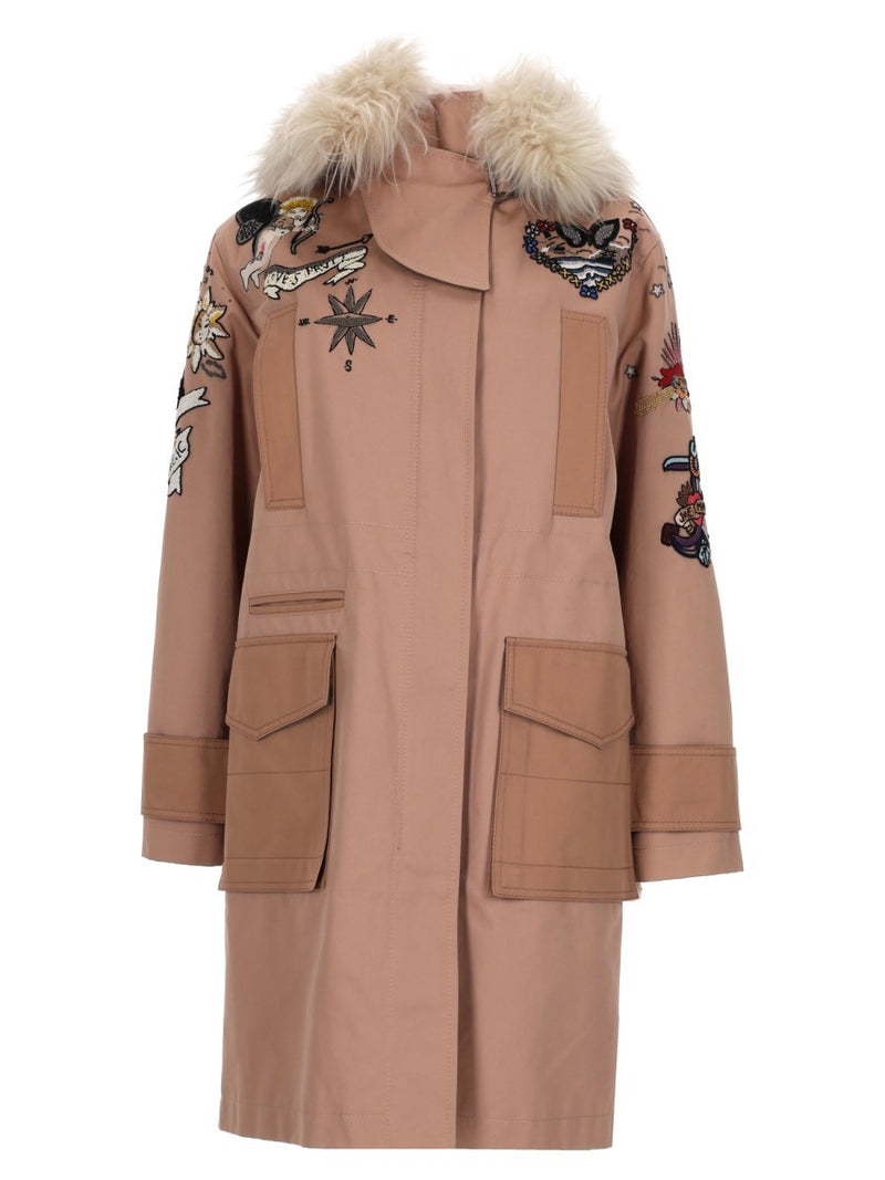 CAPPOTTO CON DECORAZIONI