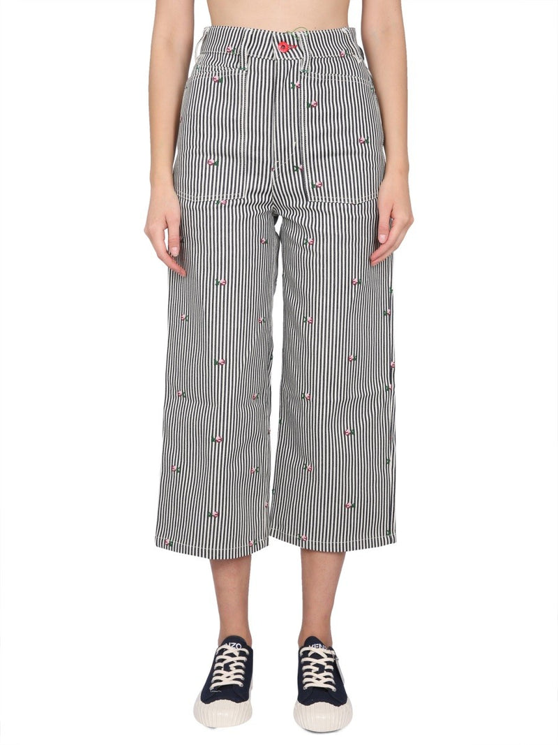 CROPPED FIT JEANS