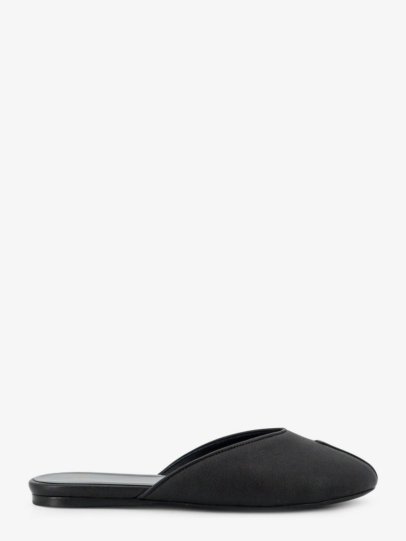 Date Flat leather sandals