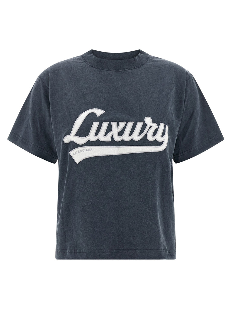 Embroidery t-shirt