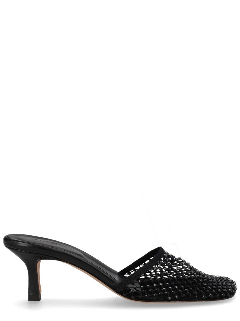 HEELED SHOE