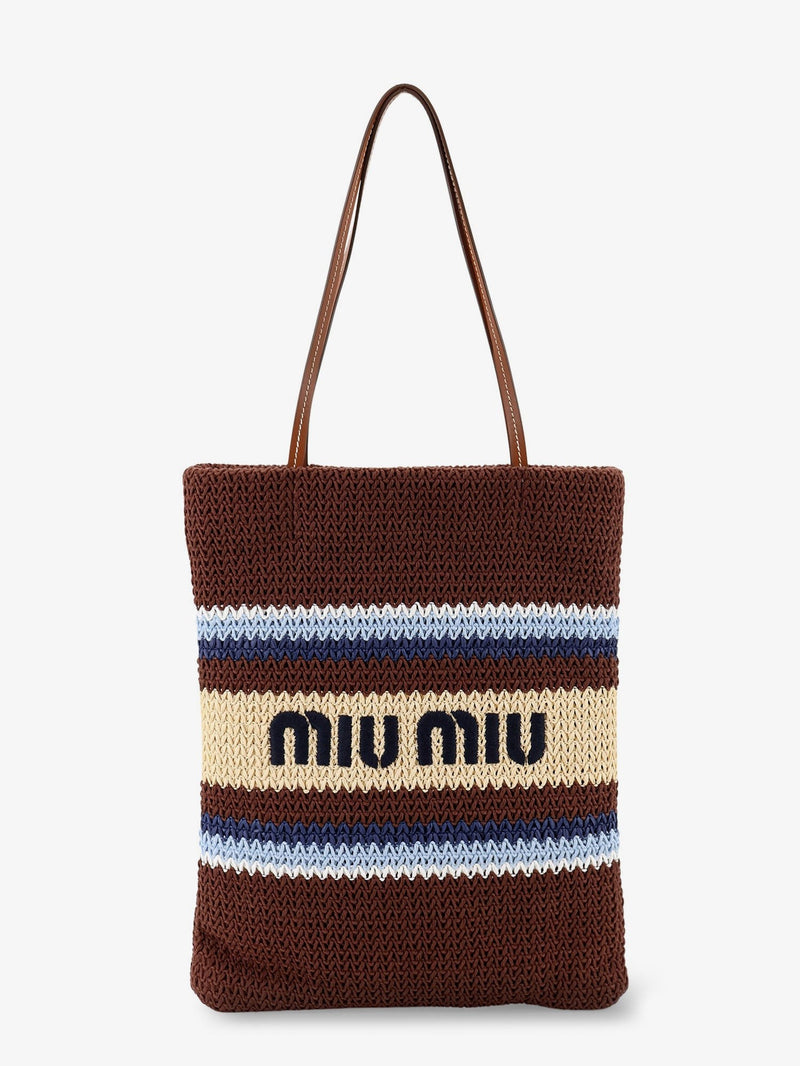 Knitted shopping bag with embroidered logo on the front
