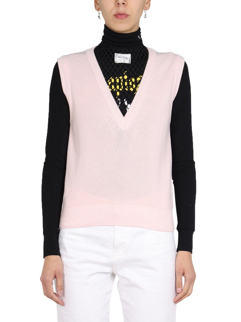 KNITTED VEST