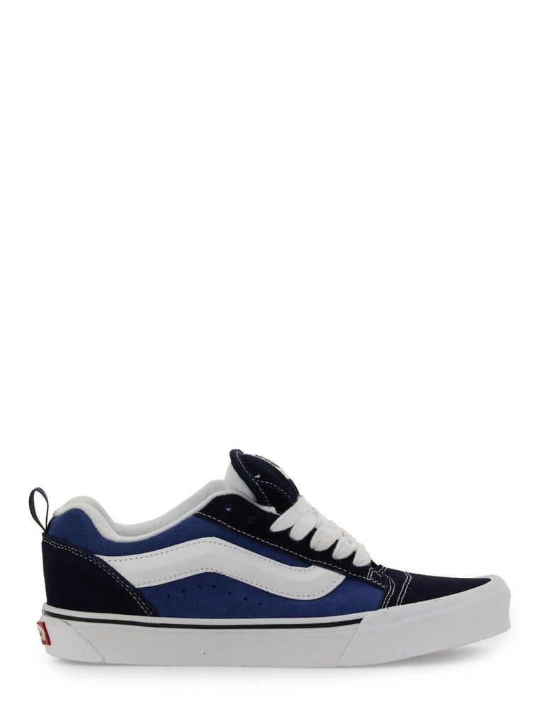 "KNU SKOOL" SNEAKER
