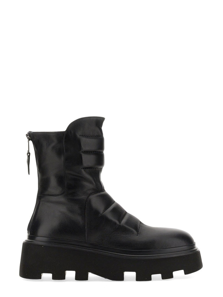 LEATHER BOOT