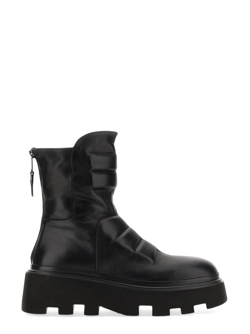 LEATHER BOOT