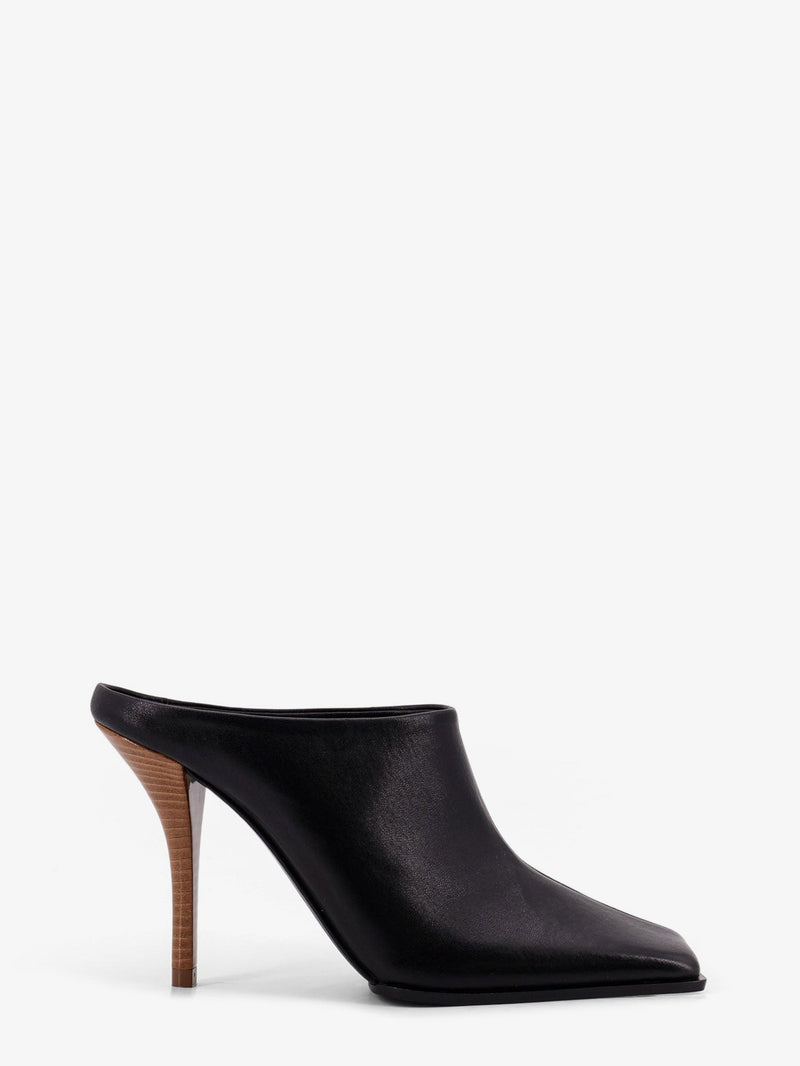 Leather sandals