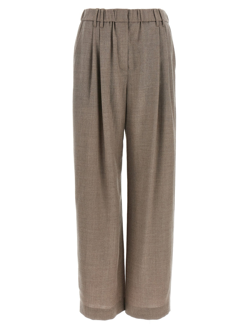 Light pants with pleats