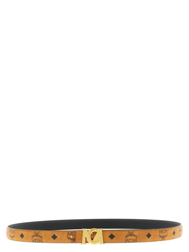 Logo buckle belt.