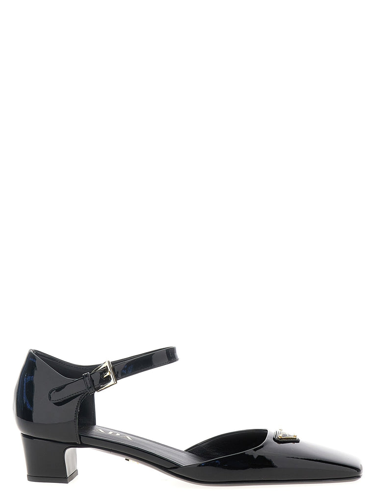 Logo patent pumps