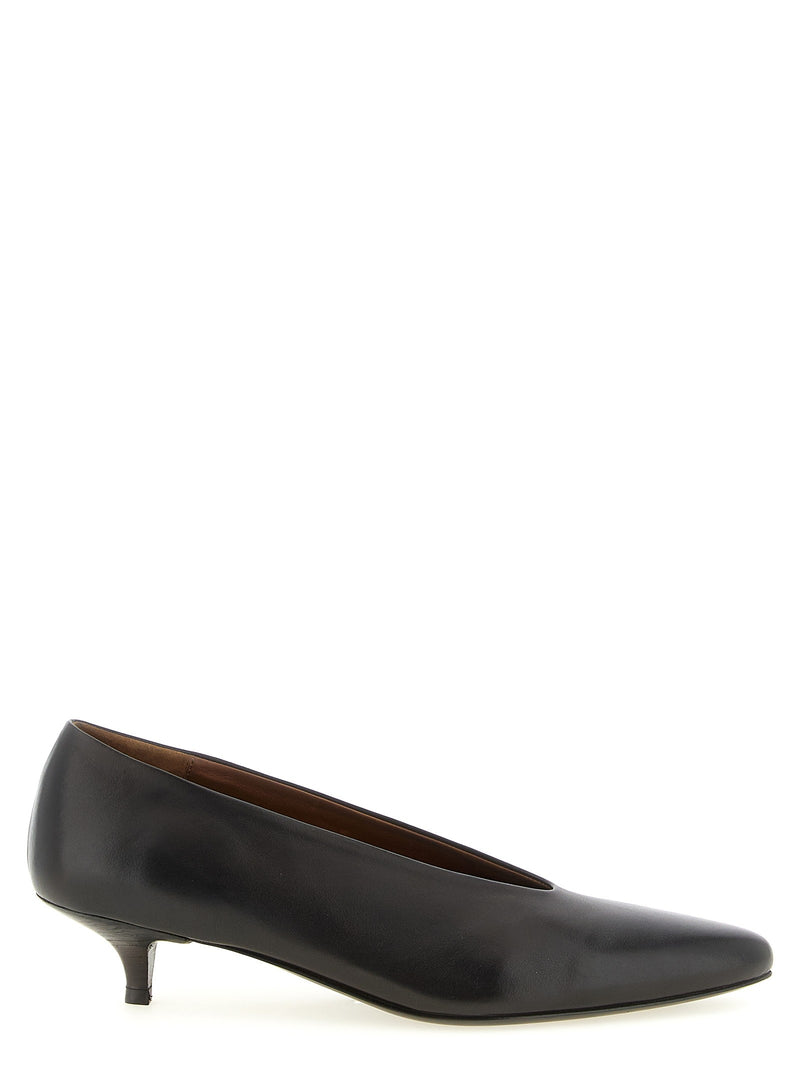 'Longiforma' pumps