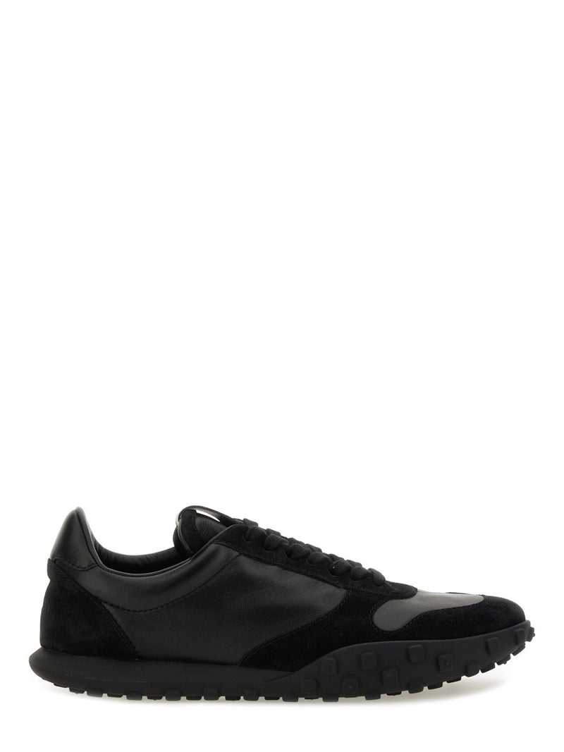 LOW TOP SNEAKER