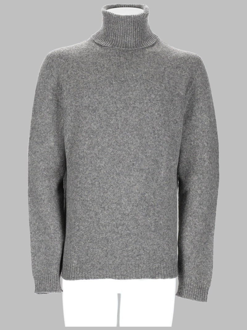MAGLIA IN LANA A COLLO ALTO