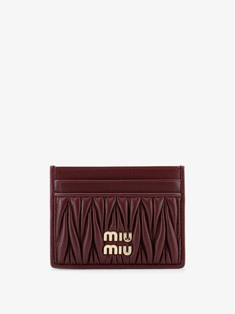 Matelassé leather card holder with metal lettering logo