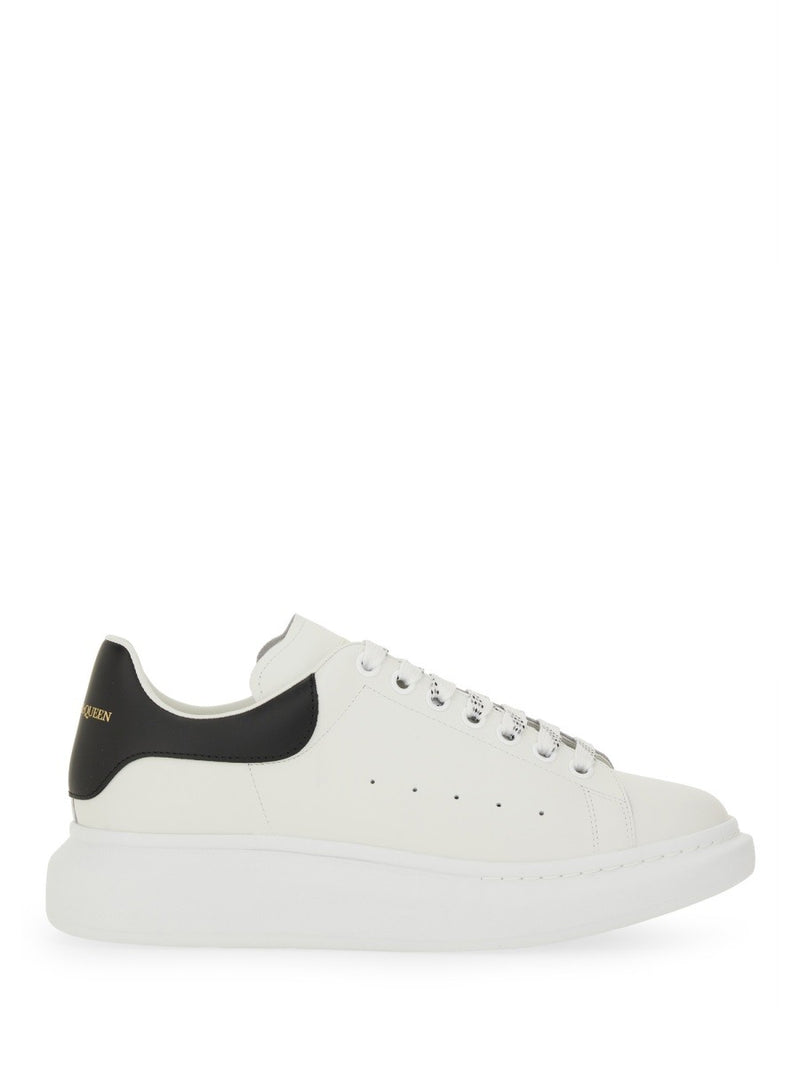 OVERSIZED SNEAKER