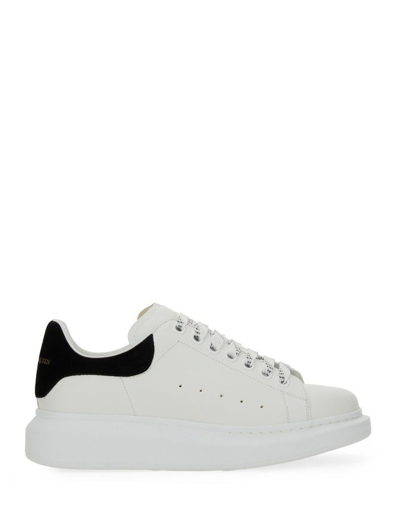 OVERSIZED SNEAKER