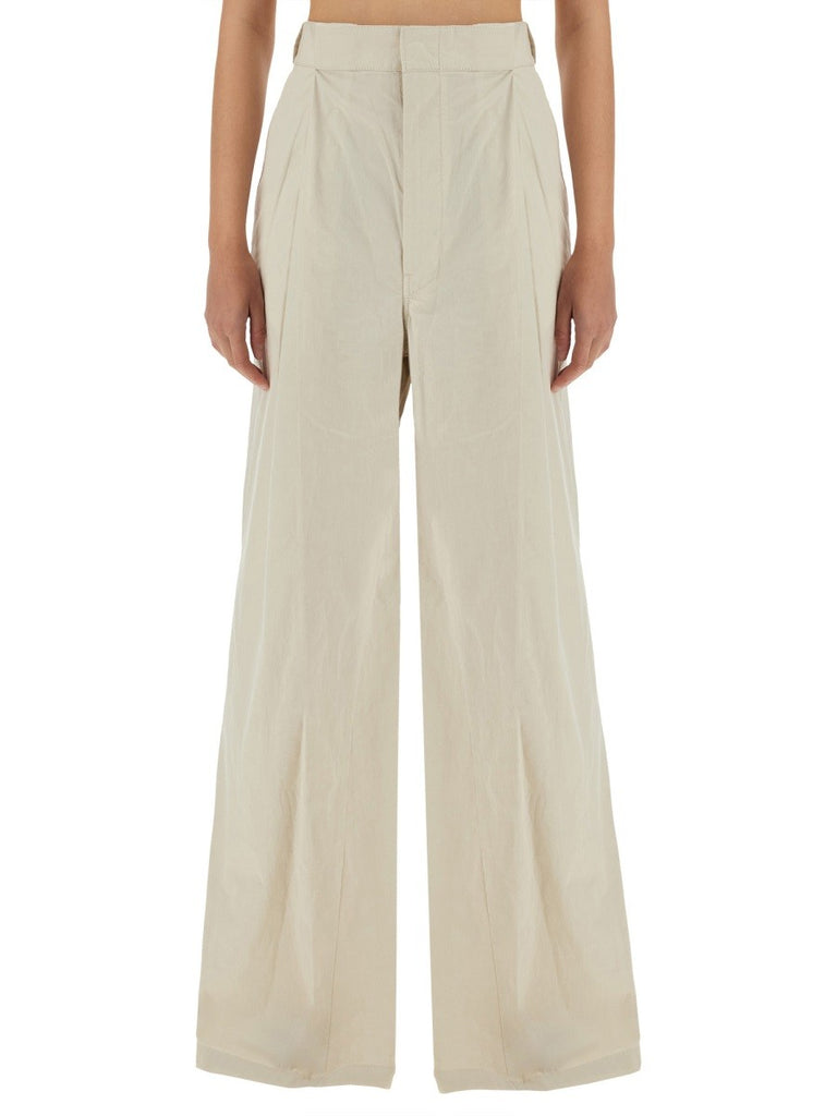 PANTS WITH PLEATS