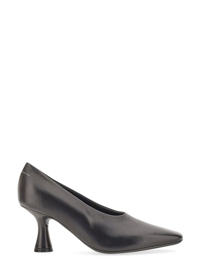 PUMP IN LEATHER