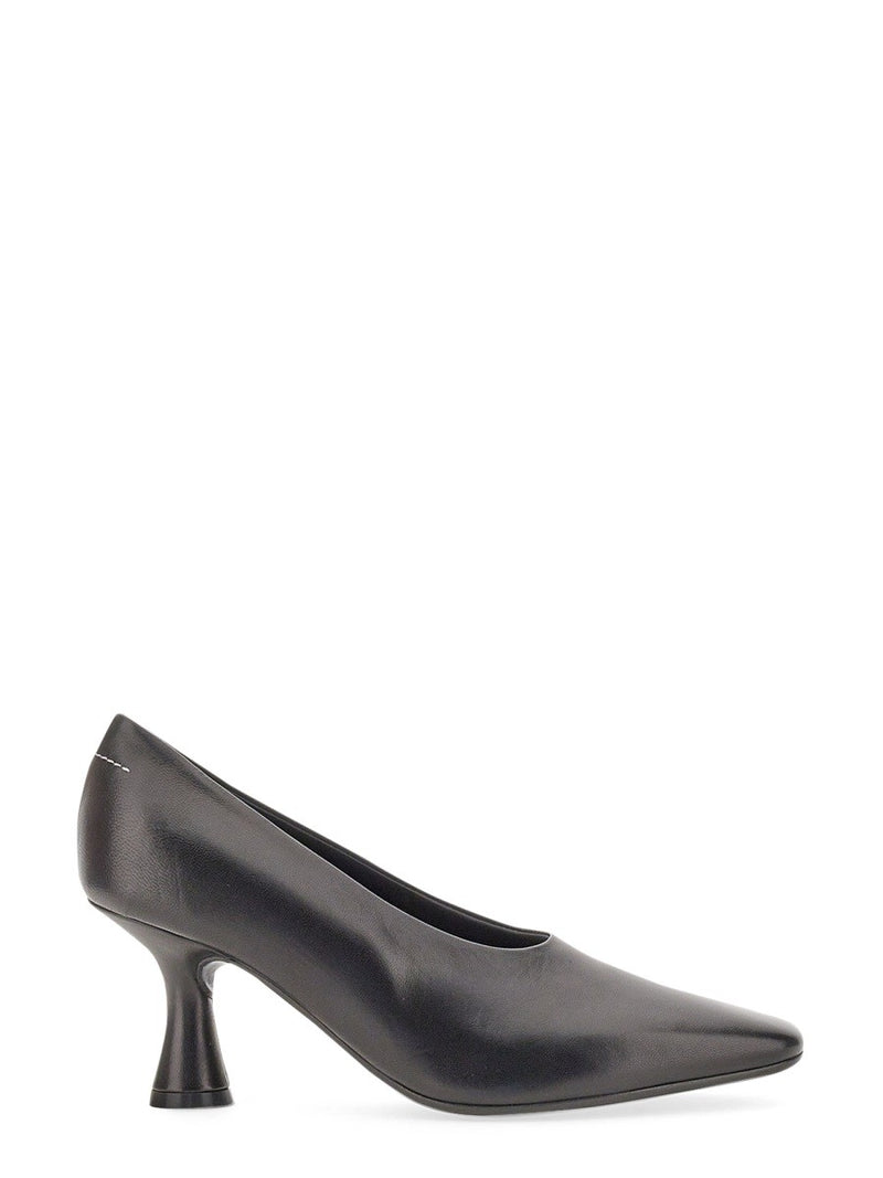 PUMP IN LEATHER