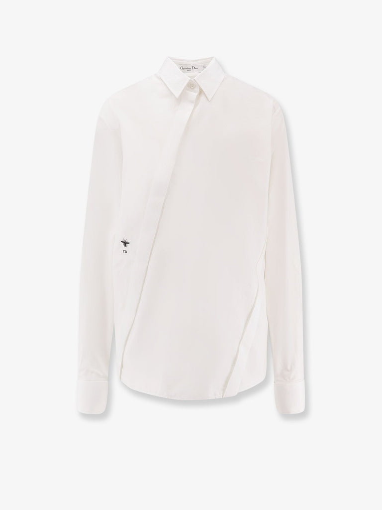Shirt with oblique closure