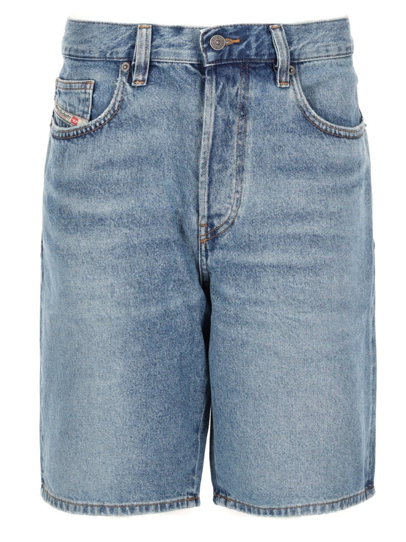 SHORTS IN DENIM