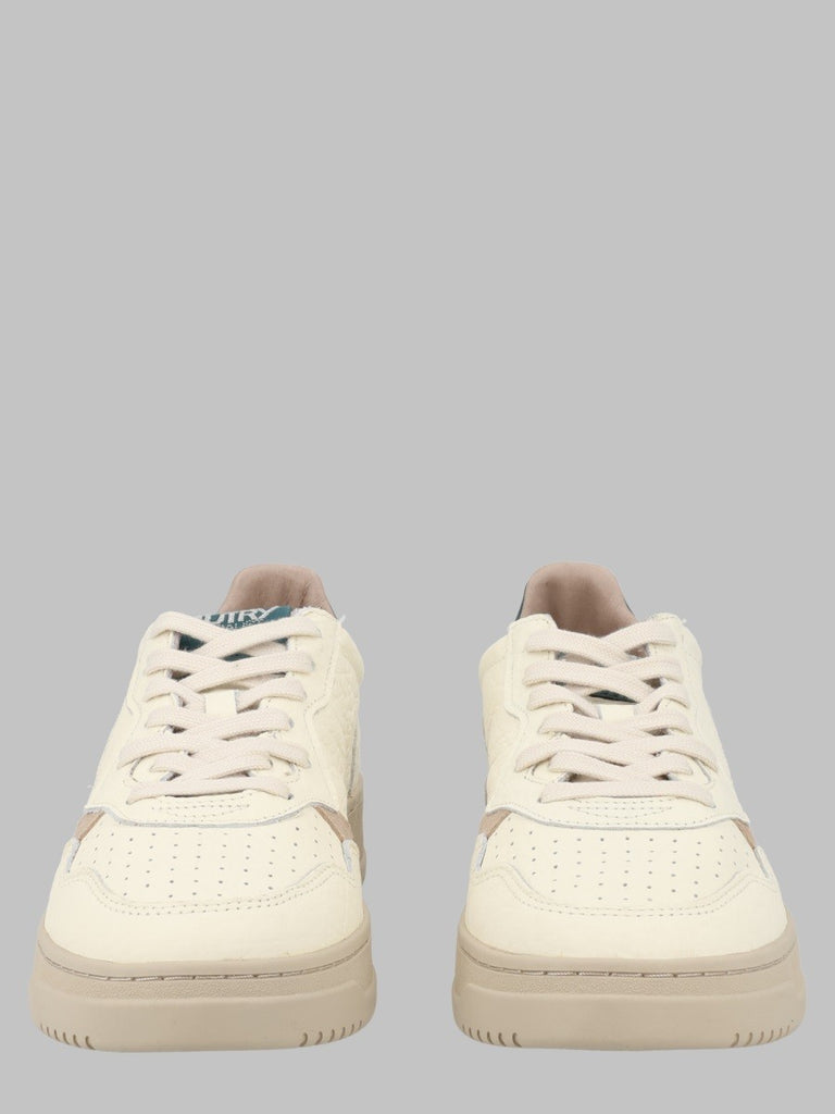 SNEAKER "MEDALIST LOW"