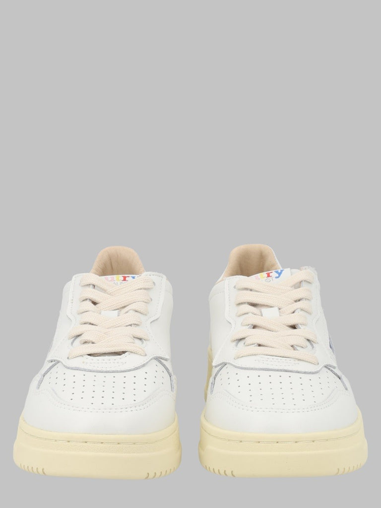 SNEAKER "MEDALIST LOW"