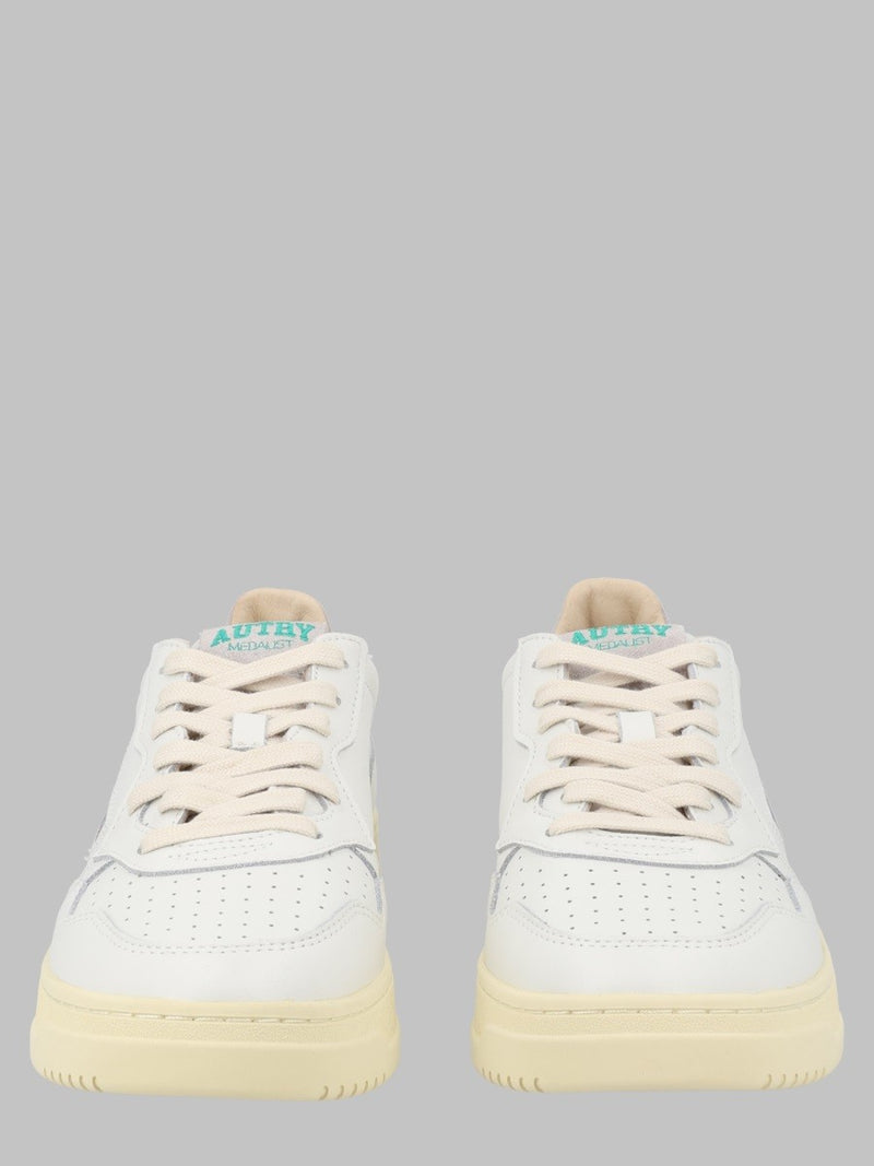 SNEAKER "MEDALIST LOW"