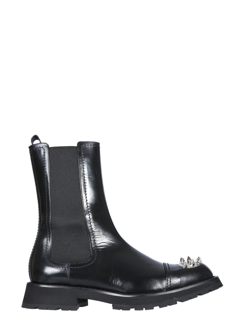 STUDDED BOOT