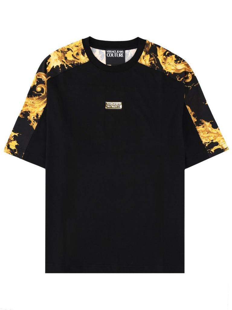 T-SHIRT WITH LOGO PLAQUE