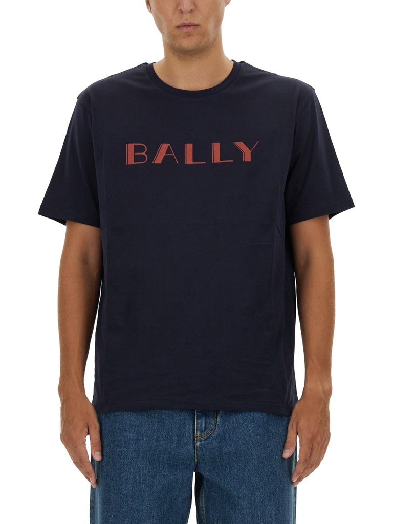 T-SHIRT WITH LOGO