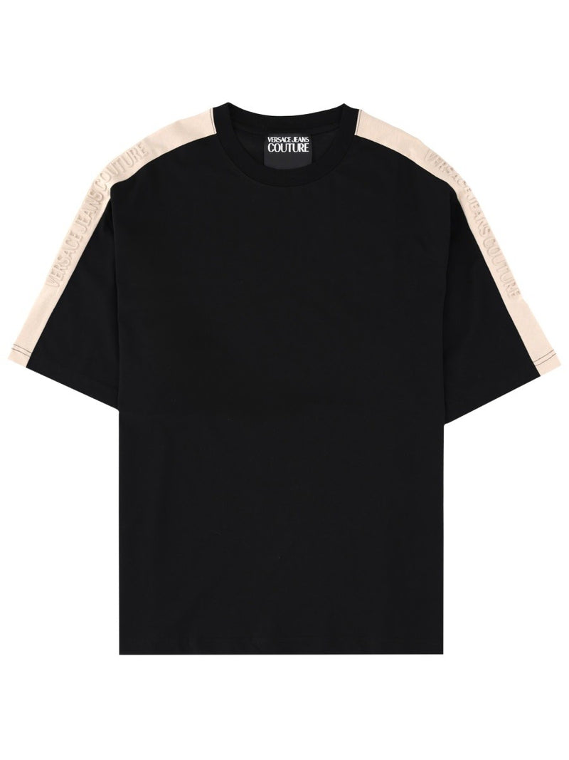 T-SHIRT WITH LOGO