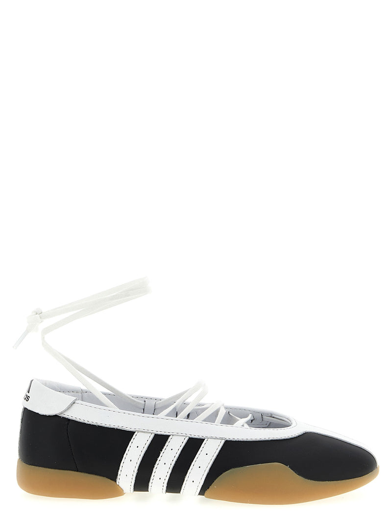 'Taekwondo Mei' ballet flats