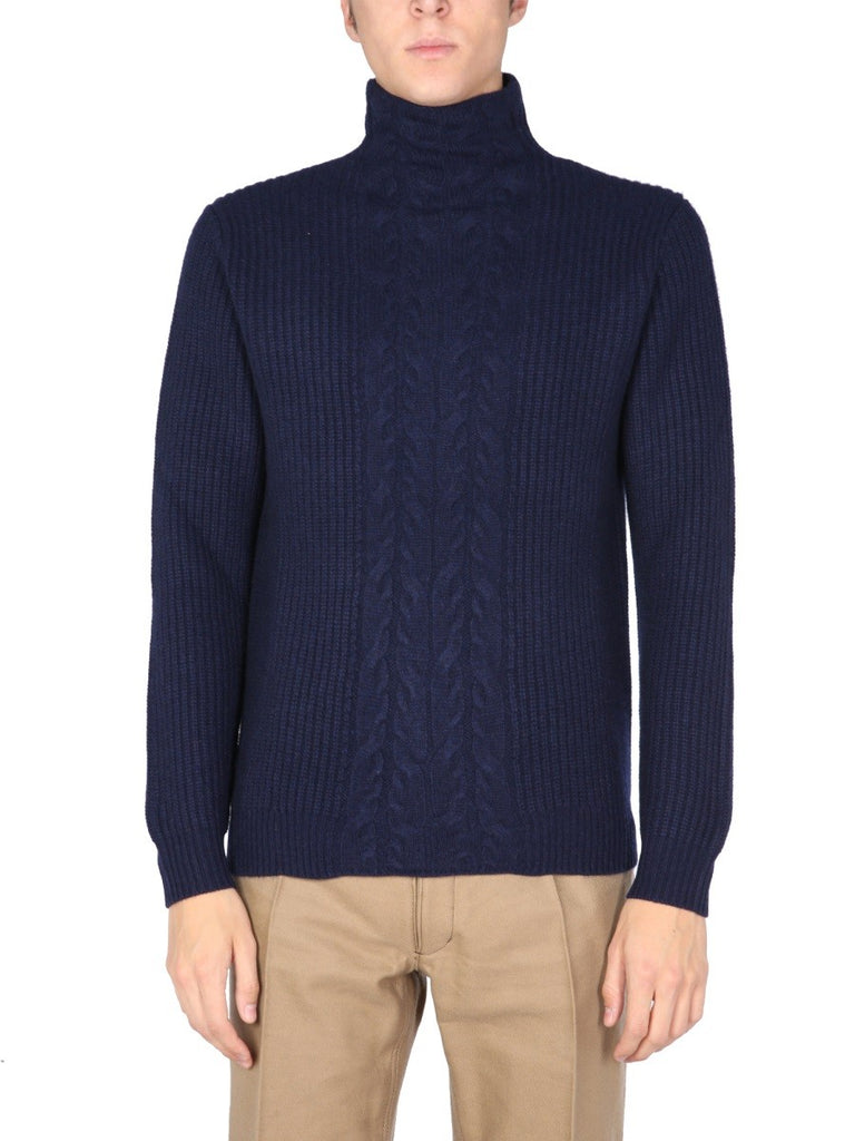 TURTLE NECK SWEATER