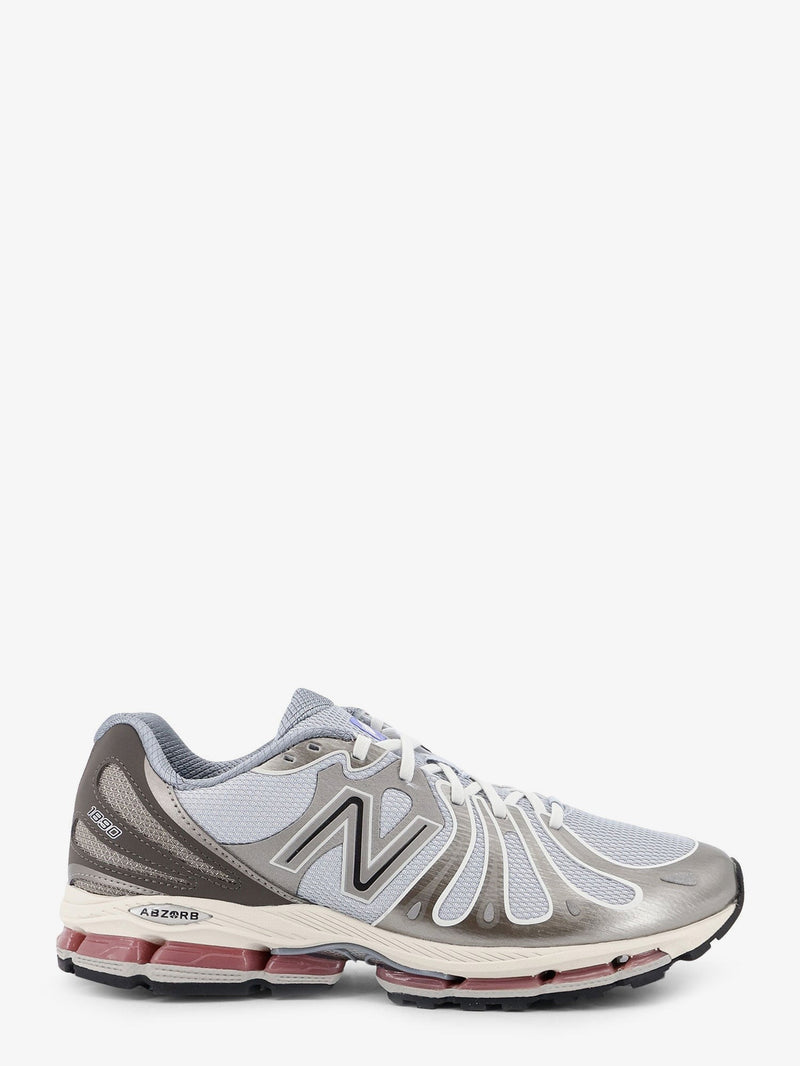 U18907 mesh sneakers with logo on the side
