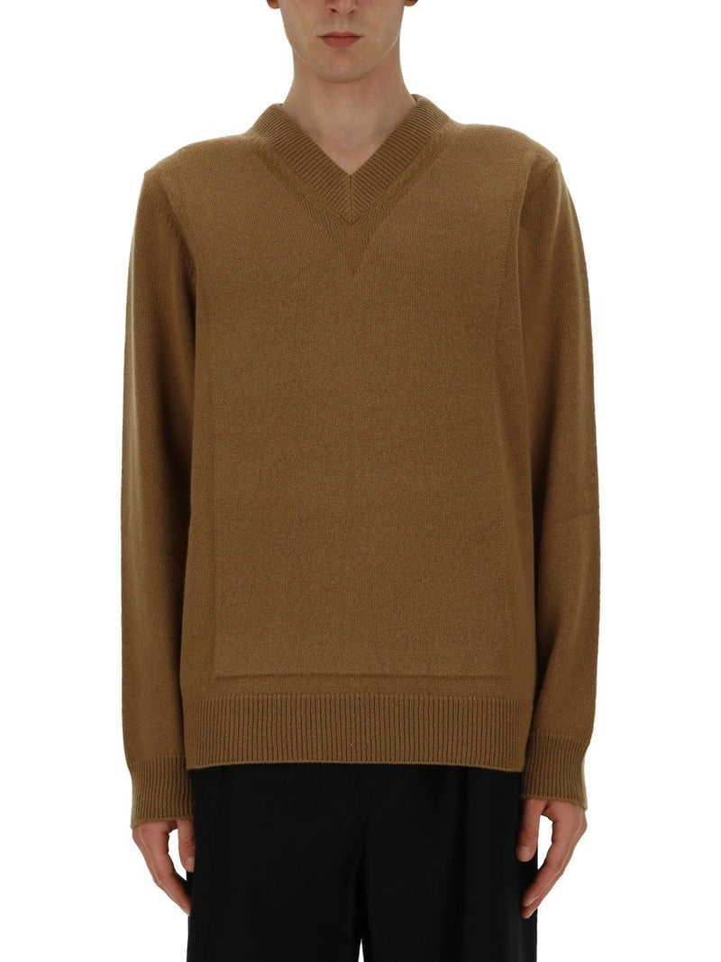 V-NECK SWEATER