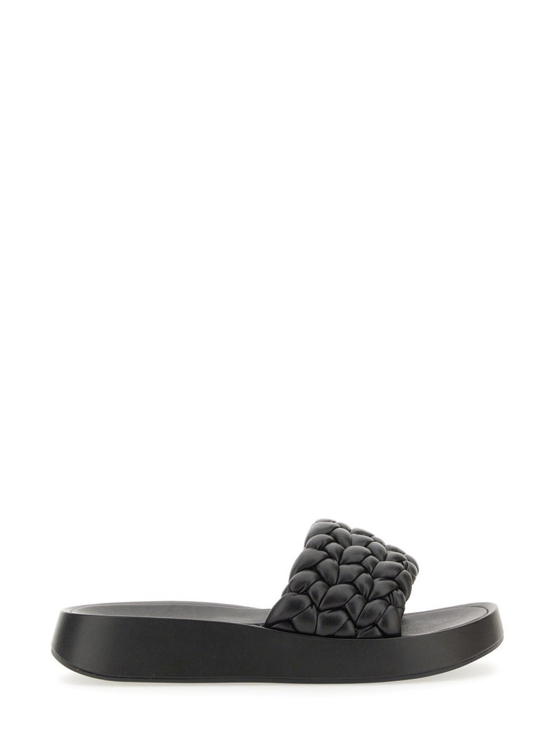 VICTORIA SANDAL